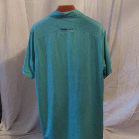 Oakley Green Performance Hydrolix Polo Regular Fit Size Large Snap Buttons EUC - Picture 4 of 11